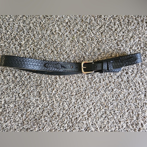 Wrangler Other - Boston leather Black Textured Leather Belt with Silver-Tone Buckle